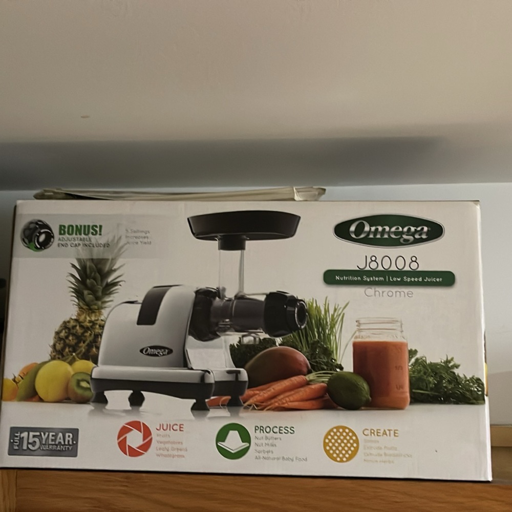 Omega Juicer